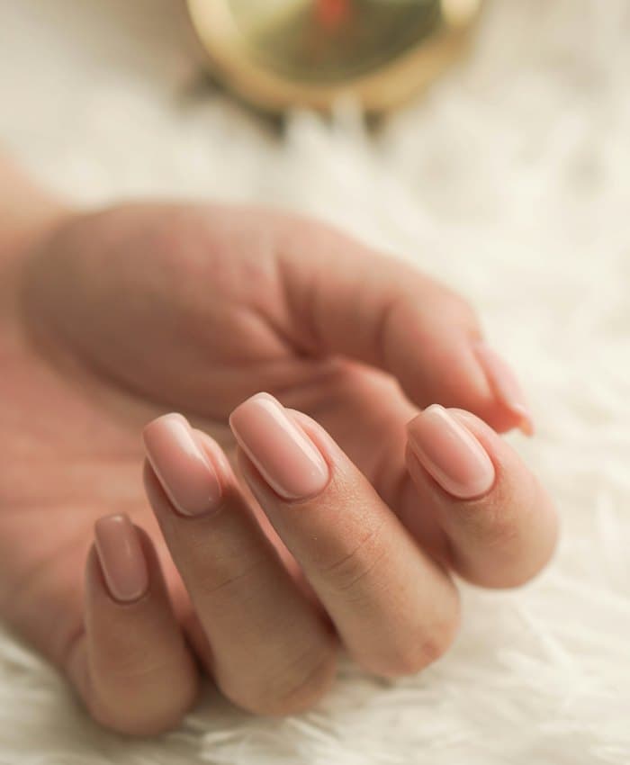 Daniela, Manicurista